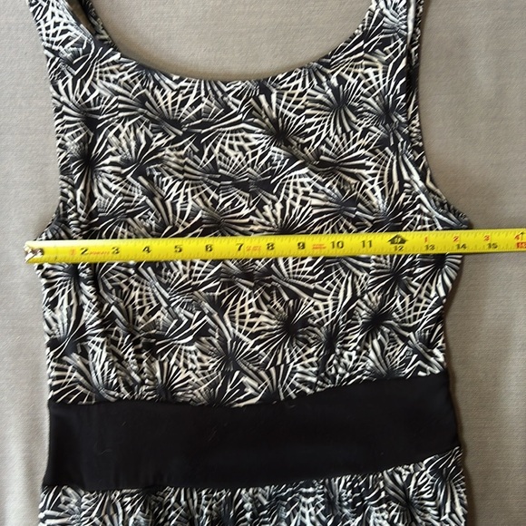 Weston black and white stretch rayon tank jumpsuit with v back. Size small - Picture 8 of 14
